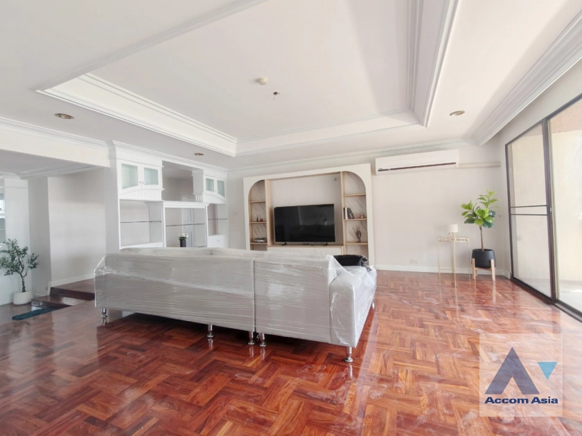  1  3 br Apartment For Rent in Sukhumvit ,Bangkok BTS Phrom Phong at Pet friendly - High rise Apartment in Phrom Phong AA43331