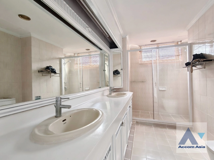 7  3 br Apartment For Rent in Sukhumvit ,Bangkok BTS Phrom Phong at Pet friendly - High rise Apartment in Phrom Phong AA43331