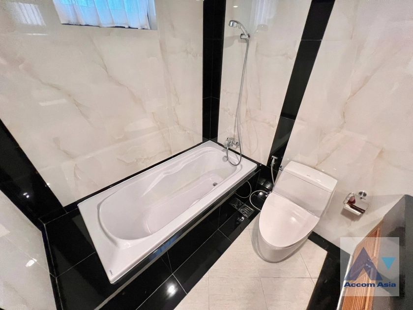 18  3 br Condominium for rent and sale in Sukhumvit ,Bangkok BTS Phrom Phong at Ruamsuk Condominium AA43334