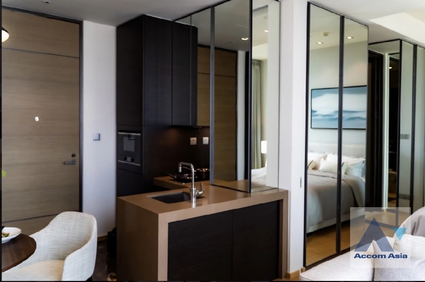 5  1 br Condominium For Rent in Ploenchit ,Bangkok BTS Chitlom at 28 Chidlom AA43335