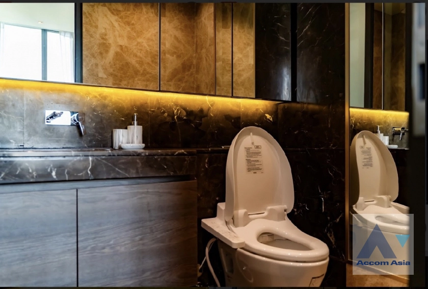 7  1 br Condominium For Rent in Ploenchit ,Bangkok BTS Chitlom at 28 Chidlom AA43335