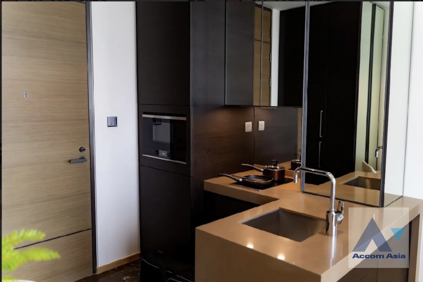 unitFully Furnished |  1 Bedroom  Condominium For Rent in Ploenchit, Bangkok  near BTS Chitlom (AA43335)