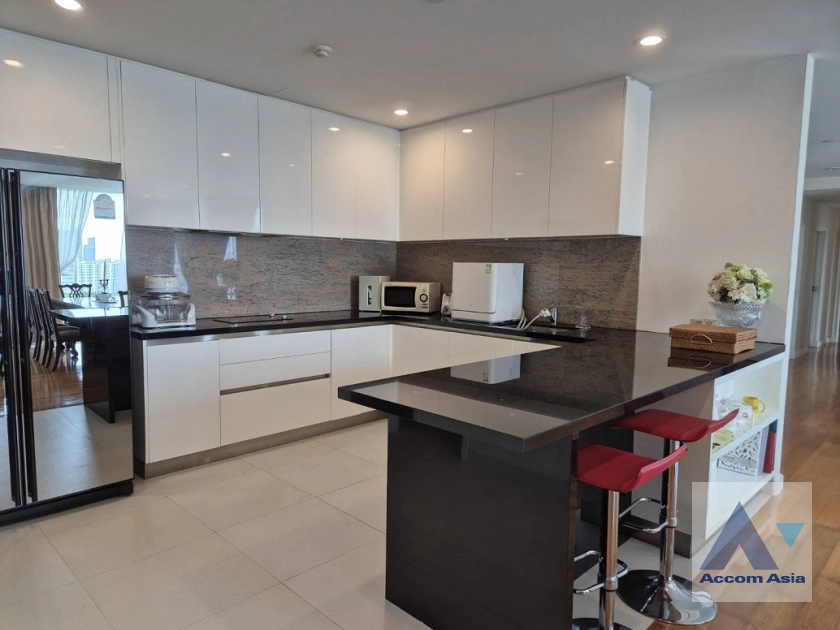10  4 br Condominium For Sale in Ploenchit ,Bangkok BTS Sala Daeng - MRT Sam Yan at Chamchuri Square Residence AA43336