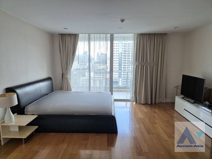 13  4 br Condominium For Sale in Ploenchit ,Bangkok BTS Sala Daeng - MRT Sam Yan at Chamchuri Square Residence AA43336