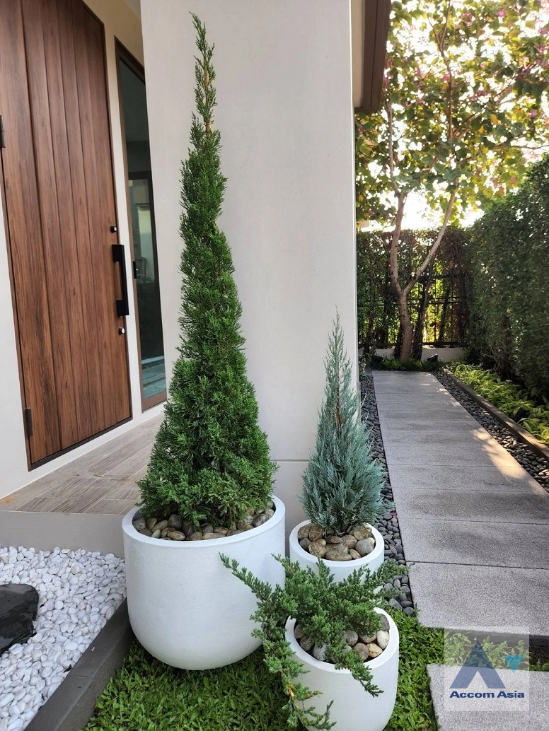 32  4 br House for rent and sale in Krungthep Kreetha ,Bangkok MRT Yaek Lam Sali at Burasiri Krungthep Kreetha AA43338