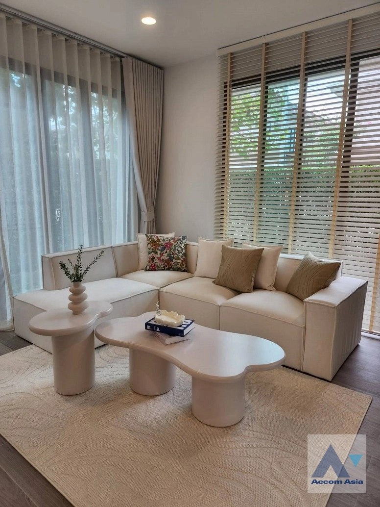 8  4 br House for rent and sale in Krungthep Kreetha ,Bangkok MRT Yaek Lam Sali at Burasiri Krungthep Kreetha AA43338