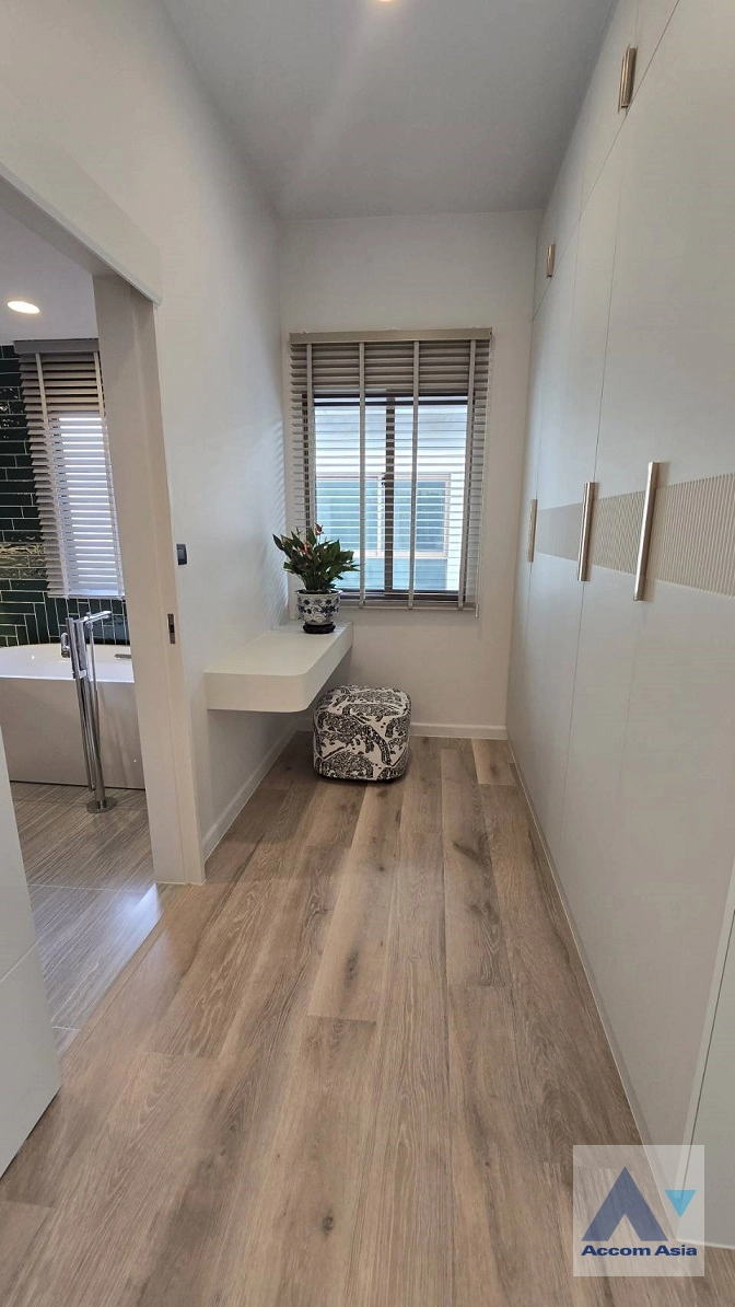 31  4 br House for rent and sale in Krungthep Kreetha ,Bangkok MRT Yaek Lam Sali at Burasiri Krungthep Kreetha AA43338