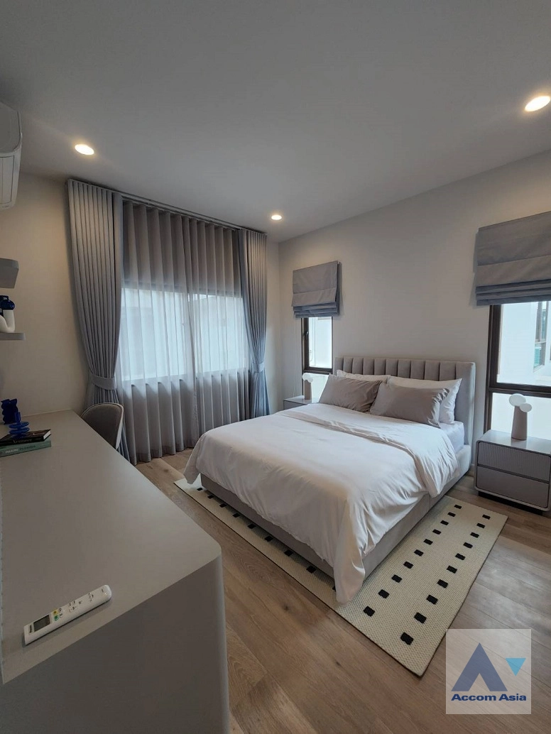 41  4 br House for rent and sale in Krungthep Kreetha ,Bangkok MRT Yaek Lam Sali at Burasiri Krungthep Kreetha AA43338