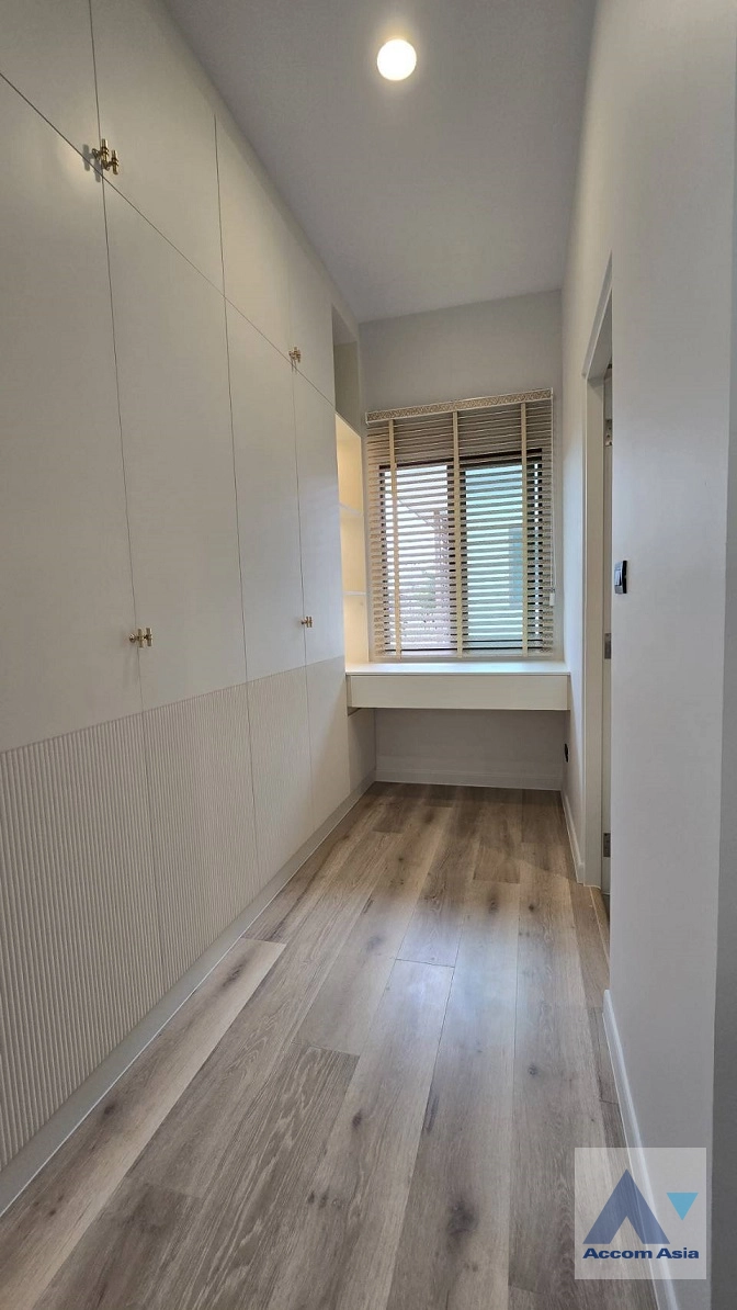 28  4 br House for rent and sale in Krungthep Kreetha ,Bangkok MRT Yaek Lam Sali at Burasiri Krungthep Kreetha AA43338