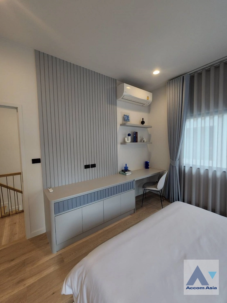 36  4 br House for rent and sale in Krungthep Kreetha ,Bangkok MRT Yaek Lam Sali at Burasiri Krungthep Kreetha AA43338