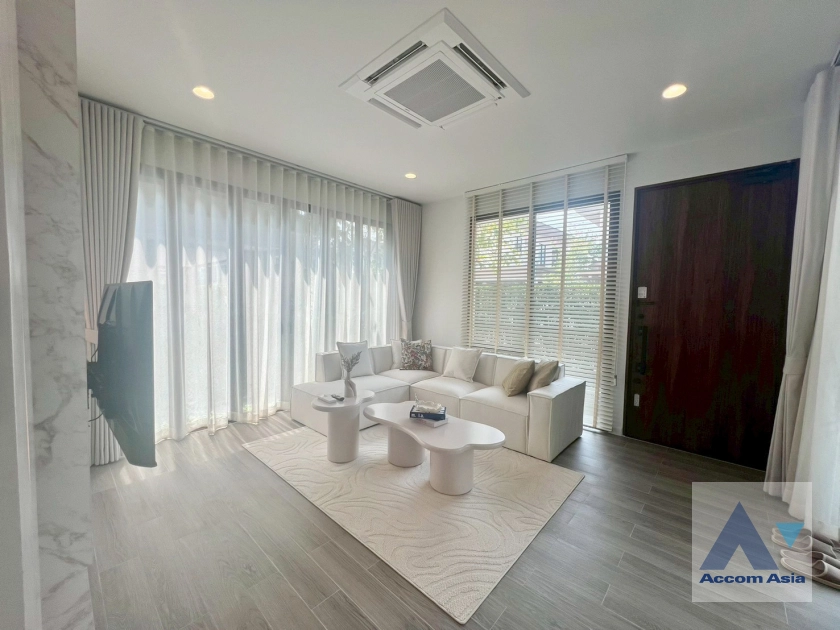  1  4 br House for rent and sale in Krungthep Kreetha ,Bangkok MRT Yaek Lam Sali at Burasiri Krungthep Kreetha AA43338