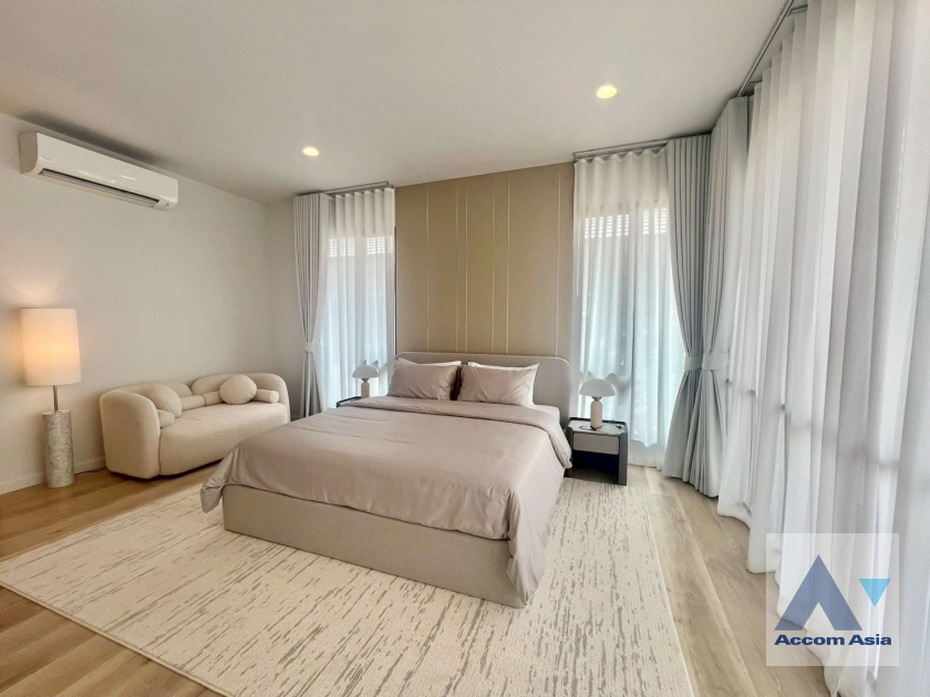 24  4 br House for rent and sale in Krungthep Kreetha ,Bangkok MRT Yaek Lam Sali at Burasiri Krungthep Kreetha AA43338