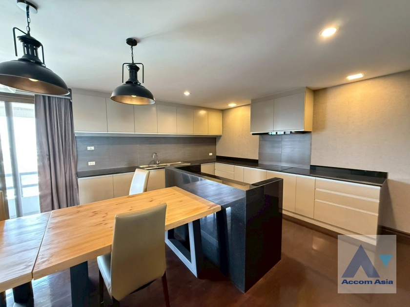 7  4 br Condominium for rent and sale in Phaholyothin ,Bangkok BTS Ari at Adamas Phaholyothin AA43348