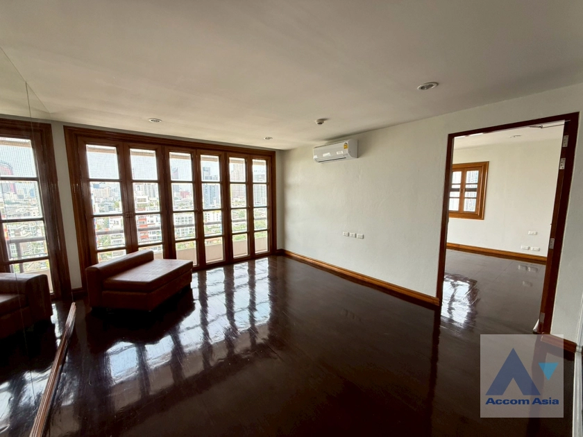 12  4 br Condominium for rent and sale in Phaholyothin ,Bangkok BTS Ari at Adamas Phaholyothin AA43348
