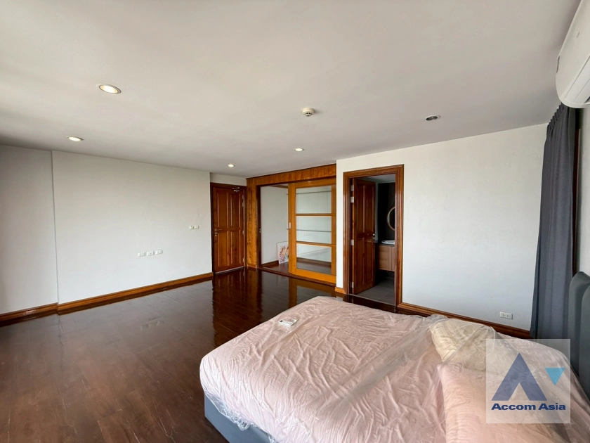 20  4 br Condominium for rent and sale in Phaholyothin ,Bangkok BTS Ari at Adamas Phaholyothin AA43348