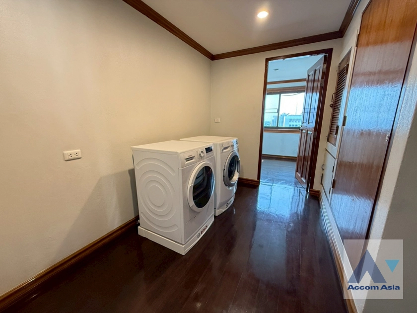 34  4 br Condominium for rent and sale in Phaholyothin ,Bangkok BTS Ari at Adamas Phaholyothin AA43348
