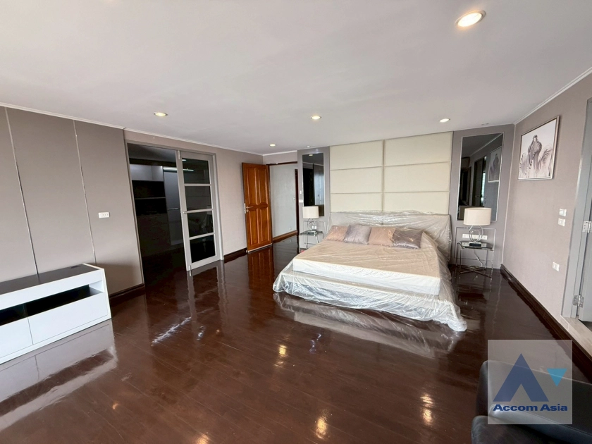 21  4 br Condominium for rent and sale in Phaholyothin ,Bangkok BTS Ari at Adamas Phaholyothin AA43348