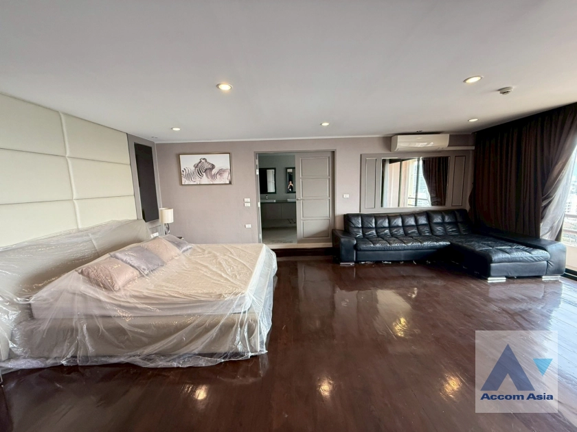 16  4 br Condominium for rent and sale in Phaholyothin ,Bangkok BTS Ari at Adamas Phaholyothin AA43348