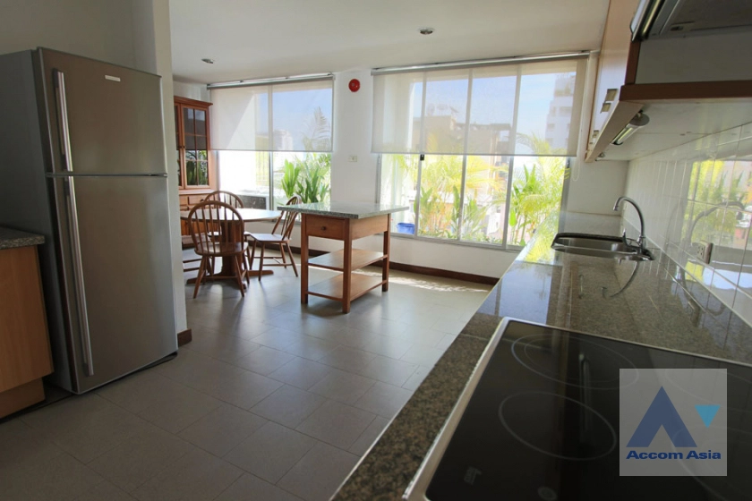 6  3 br Apartment for rent and sale in Sathorn ,Bangkok BTS Surasak at Central Area of Sathon A Short Walk to BTS Surasak AA43355