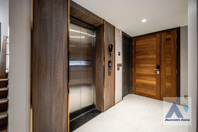 13  4 br House For Rent in Sathorn ,Bangkok BTS Sala Daeng - MRT Khlong Toei at Anina Villa Sathorn-Yenakart AA43361