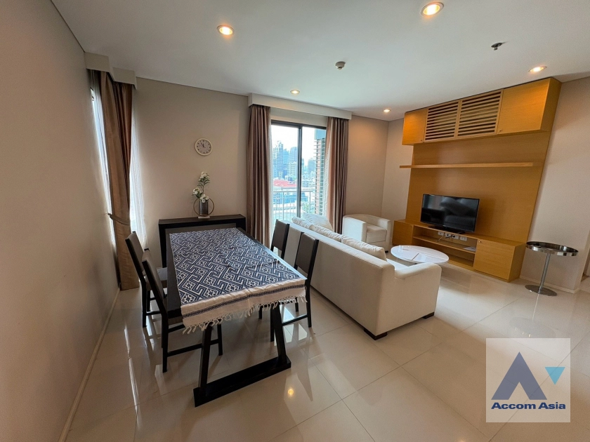 unit 2 Bedrooms  Condominium For Rent in Ploenchit, Bangkok  near MRT Phetchaburi - ARL Makkasan (AA43362)