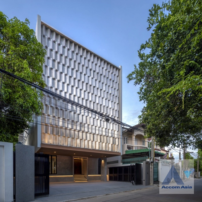  2  House for rent and sale in Sukhumvit ,Bangkok BTS Bang Chak AA43369