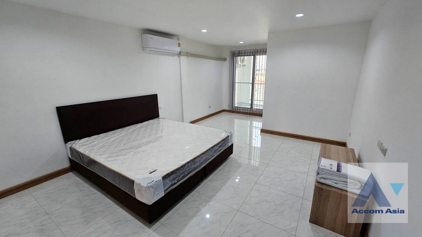 14  1 br Townhouse For Rent in Sukhumvit ,Bangkok BTS Punnawithi AA43371