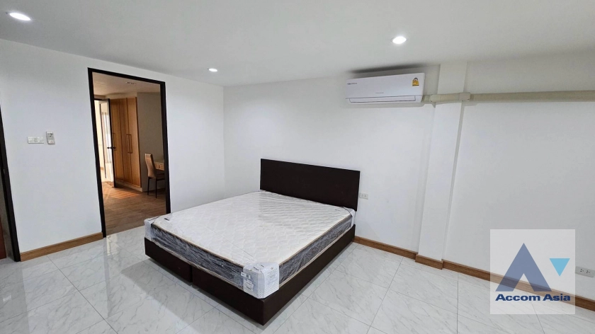15  1 br Townhouse For Rent in Sukhumvit ,Bangkok BTS Punnawithi AA43371