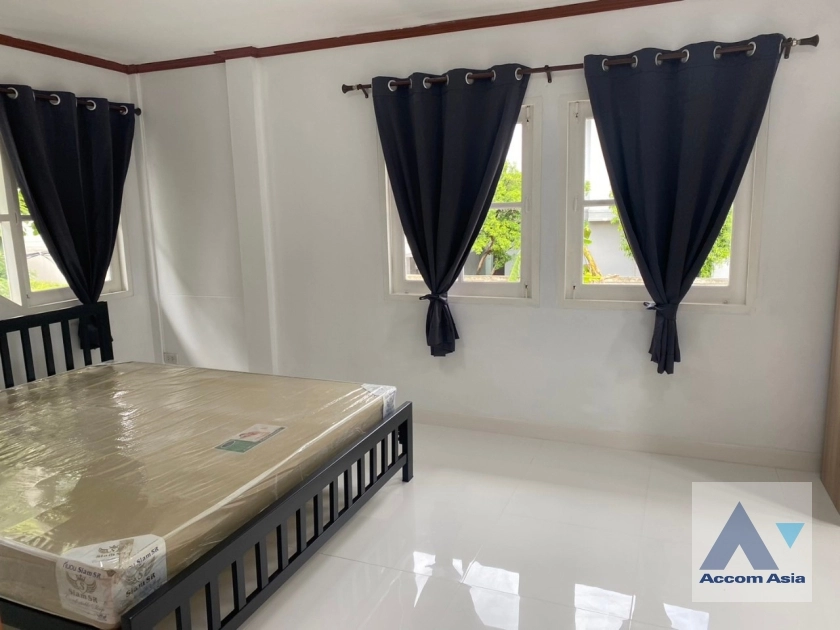12  4 br House For Rent in Phaholyothin ,Bangkok  45761