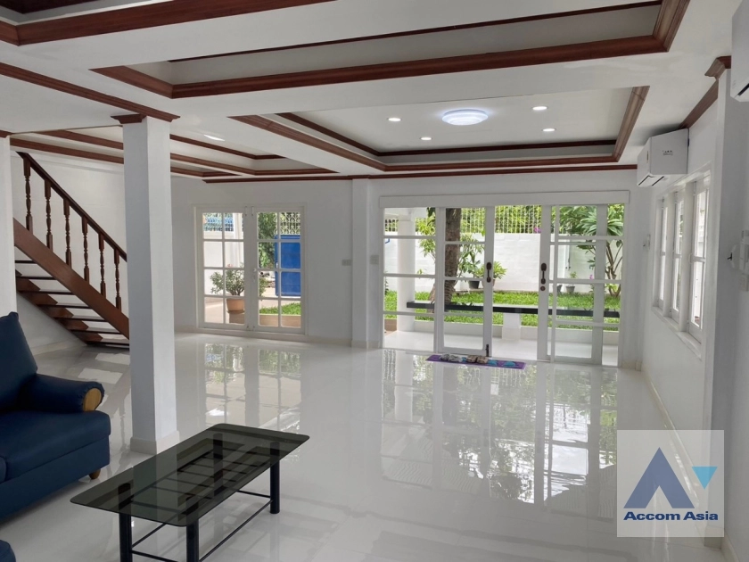 6  4 br House For Rent in Phaholyothin ,Bangkok  45761