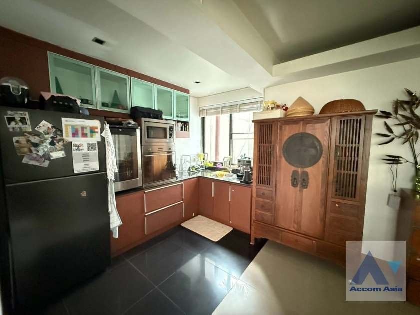 9  3 br House for rent and sale in Sukhumvit ,Bangkok BTS Thong Lo AA43379