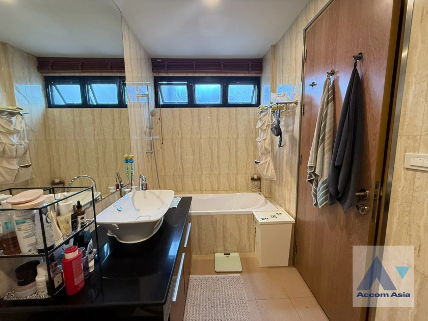 25  3 br House for rent and sale in Sukhumvit ,Bangkok BTS Thong Lo AA43379