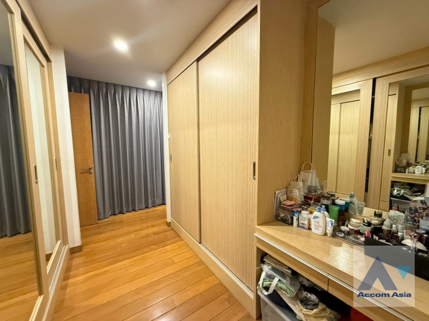 23  3 br House for rent and sale in Sukhumvit ,Bangkok BTS Thong Lo AA43379