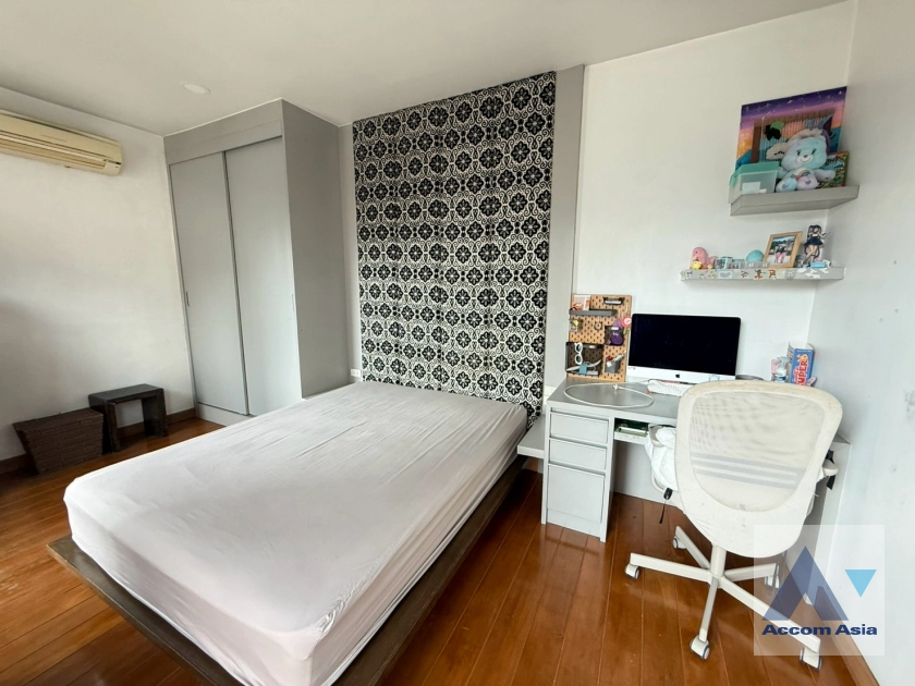 16  3 br House for rent and sale in Sukhumvit ,Bangkok BTS Thong Lo AA43379