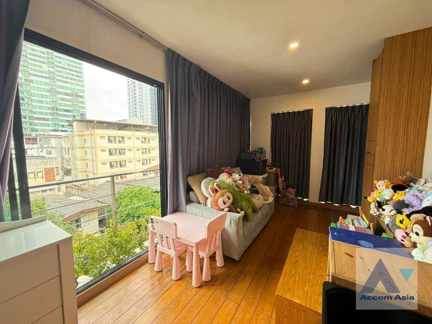 13  3 br House for rent and sale in Sukhumvit ,Bangkok BTS Thong Lo AA43379