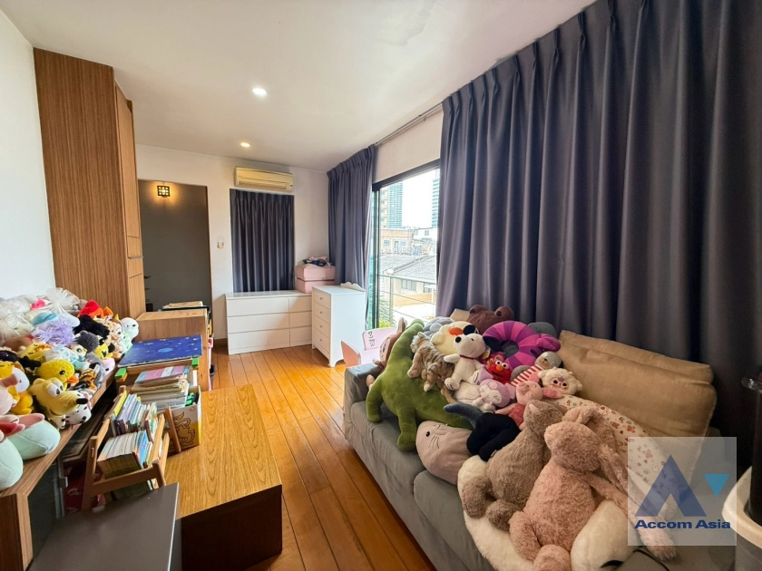 14  3 br House for rent and sale in Sukhumvit ,Bangkok BTS Thong Lo AA43379