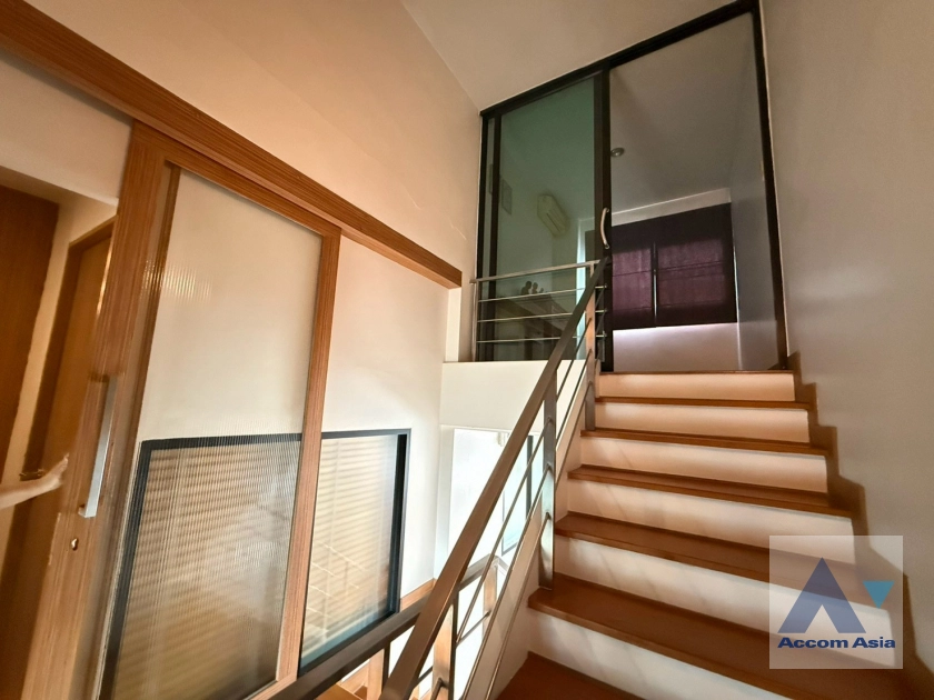 12  3 br House for rent and sale in Sukhumvit ,Bangkok BTS Thong Lo AA43379