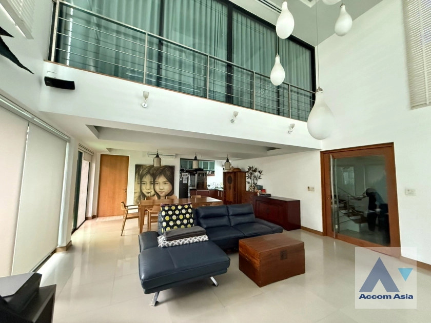 5  3 br House for rent and sale in Sukhumvit ,Bangkok BTS Thong Lo AA43379