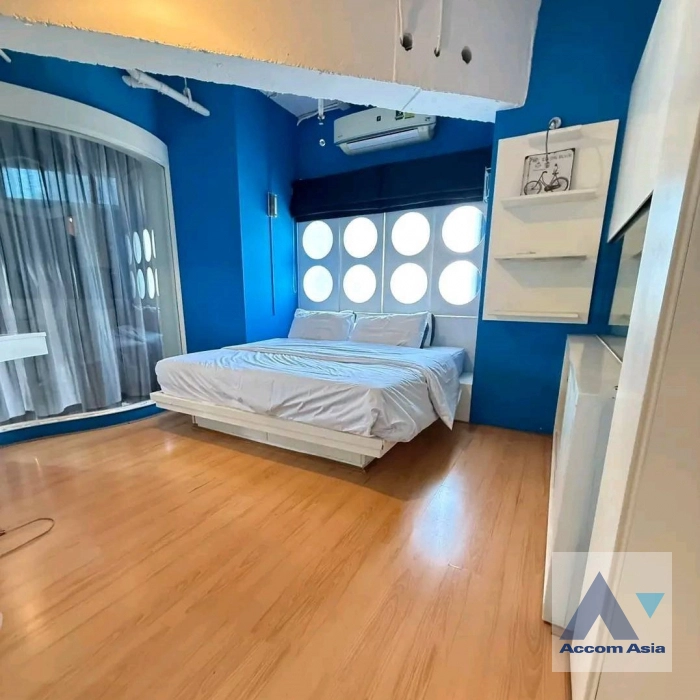 4  1 br Condominium For Rent in Ploenchit ,Bangkok BTS Ploenchit at Witthayu Complex AA43387