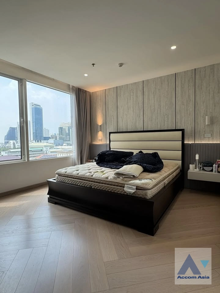 11  2 br Condominium For Rent in Silom ,Bangkok BTS Sala Daeng - MRT Silom at Royal Saladaeng AA43394