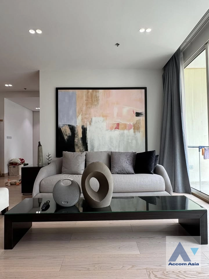  1  2 br Condominium For Rent in Silom ,Bangkok BTS Sala Daeng - MRT Silom at Royal Saladaeng AA43394