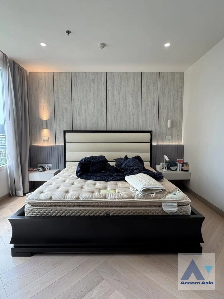 12  2 br Condominium For Rent in Silom ,Bangkok BTS Sala Daeng - MRT Silom at Royal Saladaeng AA43394