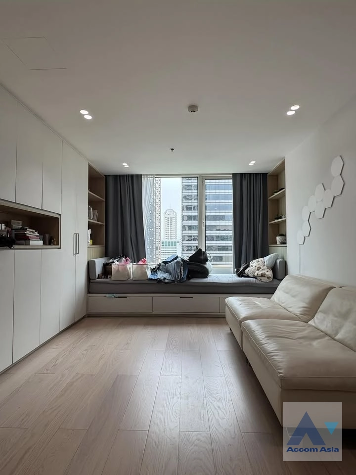 9  2 br Condominium For Rent in Silom ,Bangkok BTS Sala Daeng - MRT Silom at Royal Saladaeng AA43394