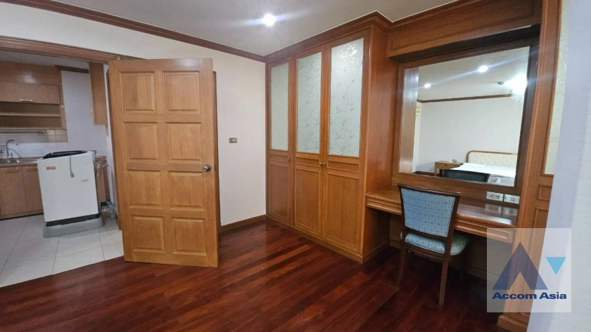 7  1 br Apartment For Rent in Ploenchit ,Bangkok BTS Ratchadamri at Bangkok Cable AA43396