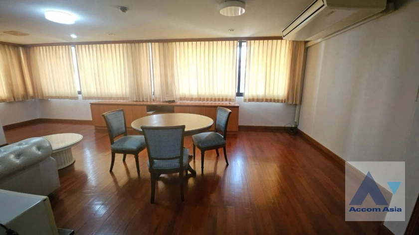 unit 1 Bedroom  Apartment For Rent in Ploenchit, Bangkok  near BTS Ratchadamri (AA43396)