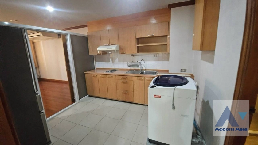 4  1 br Apartment For Rent in Ploenchit ,Bangkok BTS Ratchadamri at Bangkok Cable AA43396