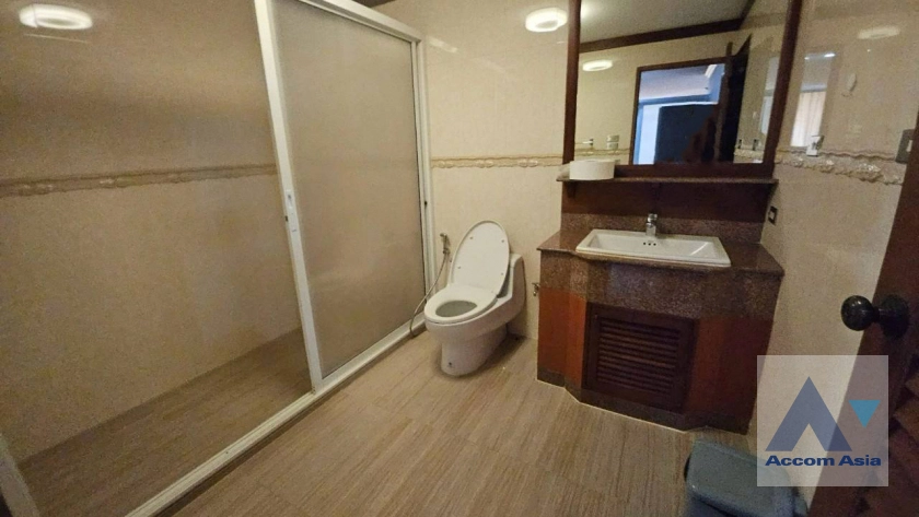 8  1 br Apartment For Rent in Ploenchit ,Bangkok BTS Ratchadamri at Bangkok Cable AA43396