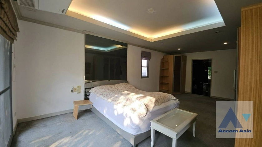 12  2 br House For Rent in Ploenchit ,Bangkok BTS Ploenchit AA43397