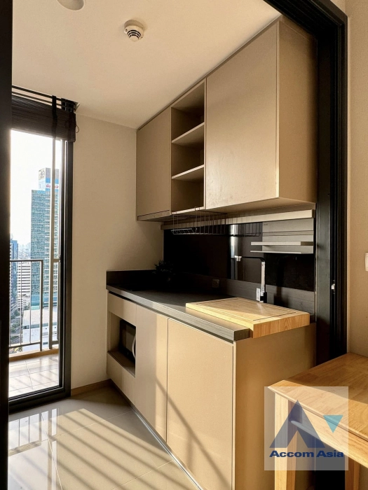 5  1 br Condominium for rent and sale in Sukhumvit ,Bangkok BTS Thong Lo at OKA HAUS Sukhumvit 36 AA43399