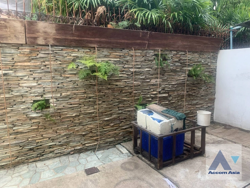 14  4 br House For Rent in Sukhumvit ,Bangkok BTS Phra khanong AA43402